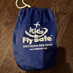 Kids fly safe airplane seatbelt